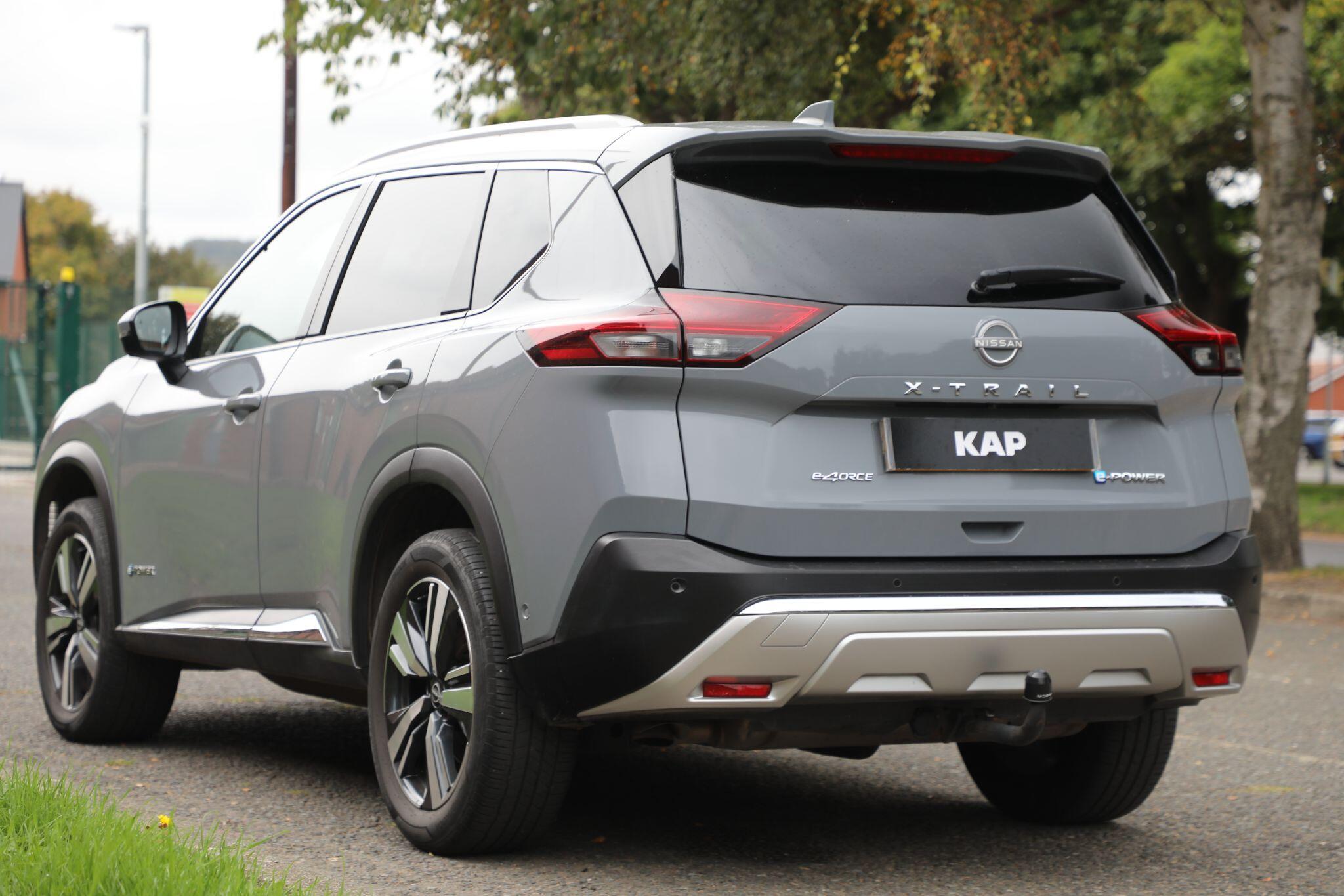 Large vehicle image